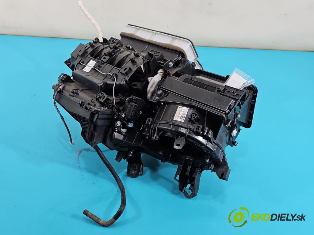 Toyota Auris II 2012-2018 1.6 16V 132 hp manual 97 kW 1598 cm3 5- radiátor 87050-05761 (Radiátory topení)