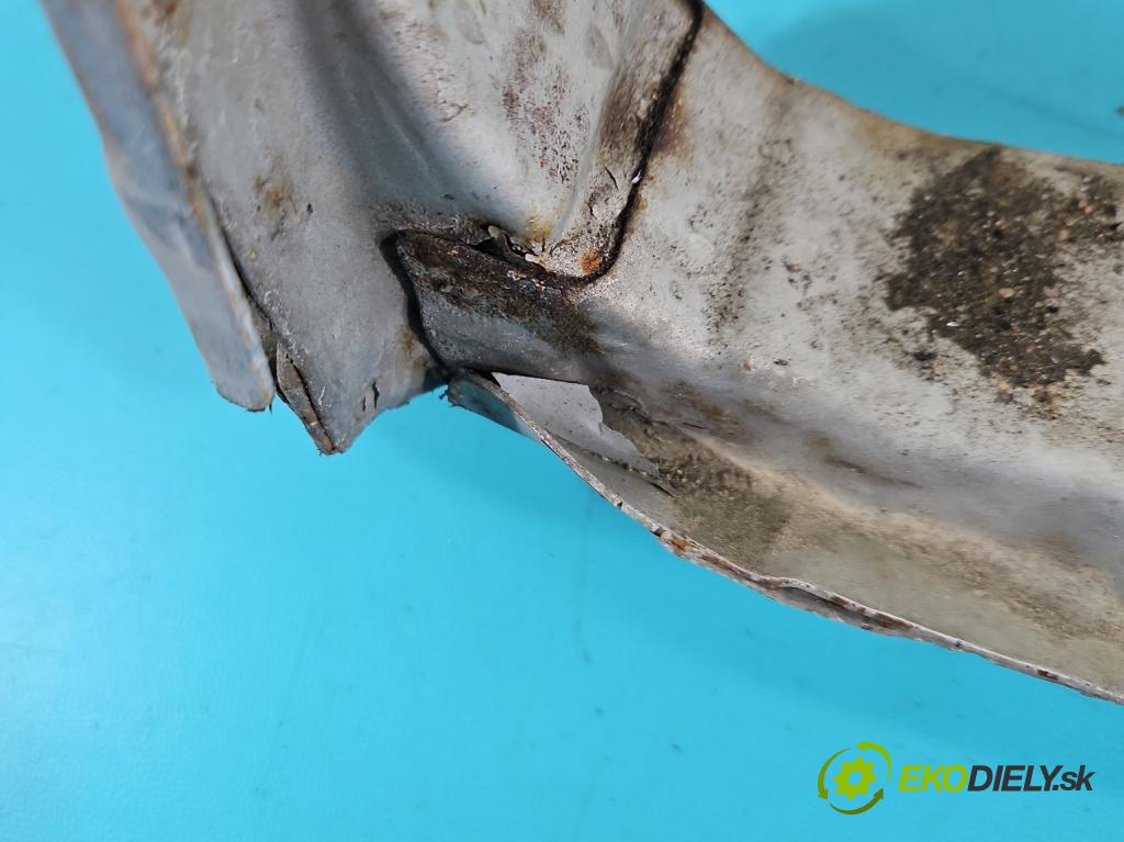 Toyota Auris II 2012-2018 1.6 16V 132 hp manual 97 kW 1598 cm3 5- stěna přední  (Výztuhy přední)