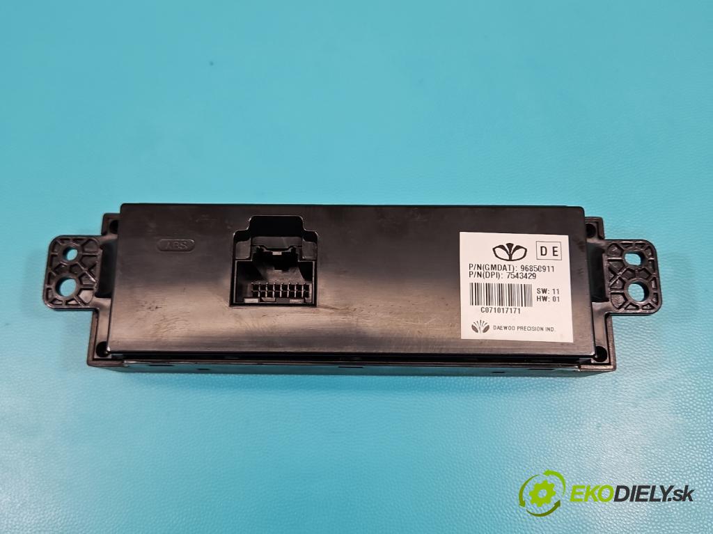 Chevrolet Captiva 2.0 VCDI 150 HP automatic 110 kW 1991 cm3 5- Zobrazit: 96850911 (Prístrojová doska)