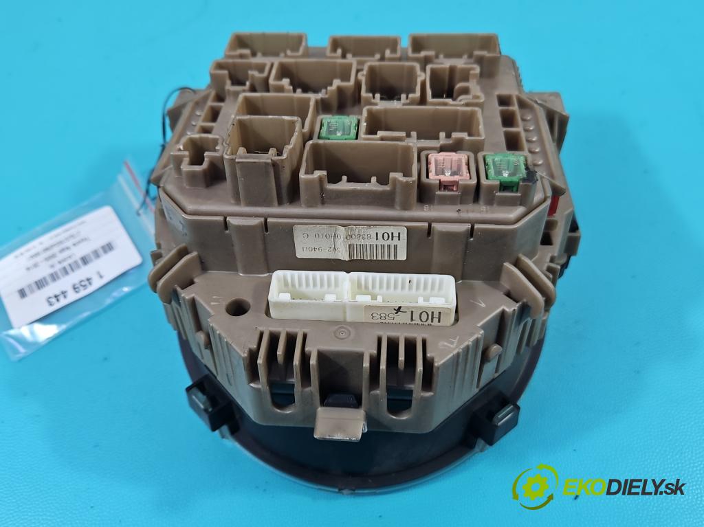 Toyota Aygo 2005-2014 1.0 VVti: 68 HP manual 50 kW 998 cm3 3- prístrojovka/ budíky 83800-0H010 (Prístrojová doska)