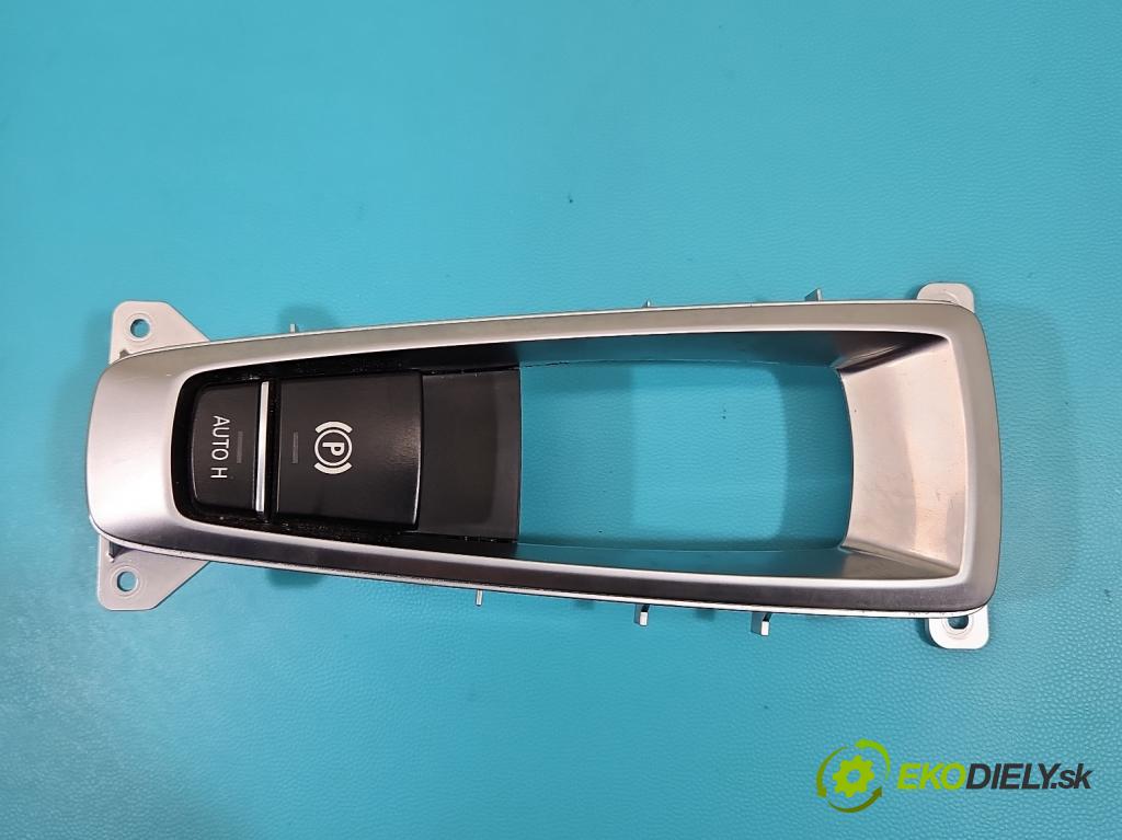 Bmw X5 F15 2013-2018 3.0 306KM automatic 225 kW 2979 cm3 5- prepínač brzda: ručný 9349034 (Prepínacie páčky pod volantom)