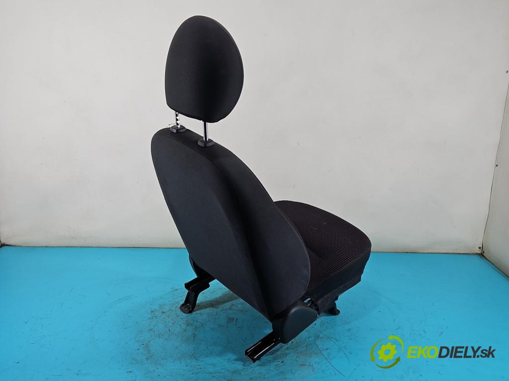 Mitsubishi Space Star II 2012-2020 1.2 80 HP manual 59 kW 1193 cm3 5- Sedačka ľavý  (Sedadlo)