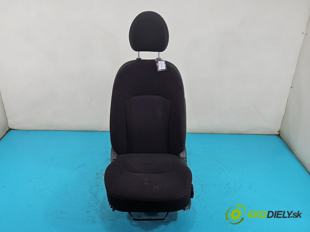 Mitsubishi Space Star II 2012-2020 1.2 80 HP manual 59 kW 1193 cm3 5- Sedačka ľavý  (Sedadlo)
