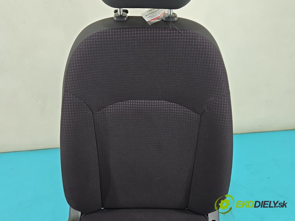 Mitsubishi Space Star II 2012-2020 1.2 80 HP manual 59 kW 1193 cm3 5- Sedačka pravý  (Sedadlo)