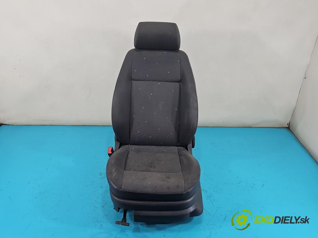 Vw Polo IV 9N 2001-2009 1.2 12V 64 HP manual 47 kW 1198 cm3 5- Sedačka ľavý  (Sedadlo)
