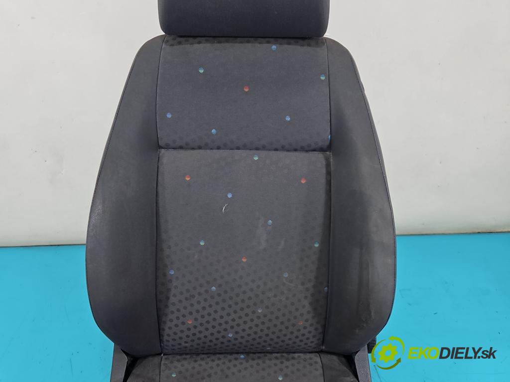 Vw Polo IV 9N 2001-2009 1.2 12V 64 HP manual 47 kW 1198 cm3 5- Sedačka ľavý  (Sedadlo)