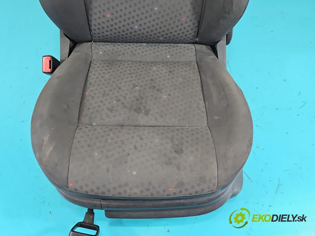 Vw Polo IV 9N 2001-2009 1.2 12V 64 HP manual 47 kW 1198 cm3 5- Sedačka ľavý  (Sedadlo)