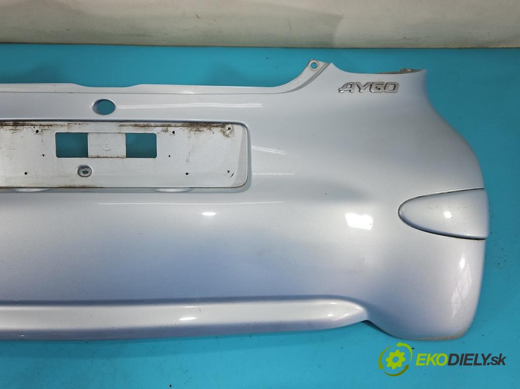 Toyota Aygo 2005-2014 1.0 VVti 68 hp manual 50 kW 998 cm3 3- nárazník zadní  (Klika dveří ostatní)