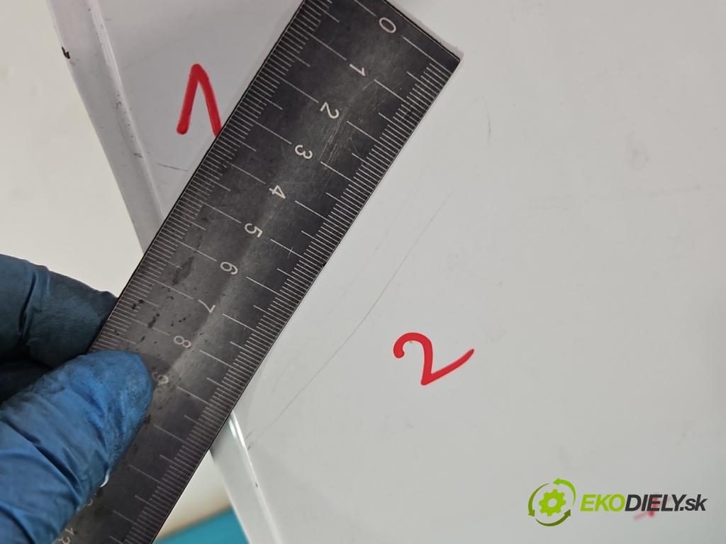 Hyundai i20 II 2014 -2020 1.2 16V 84KM manual 61.8 kW 1248 cm3 5- dvere zadné ľavé  (Kľučka dverí ostatné)