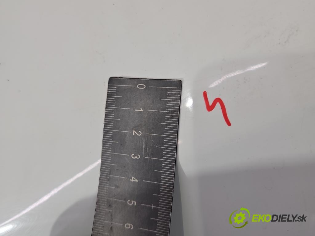 Hyundai i20 II 2014 -2020 1.2 16V 84KM manual 61,8 kW 1248 cm3 5- blatnik přední levý  (Levý přední blatník)