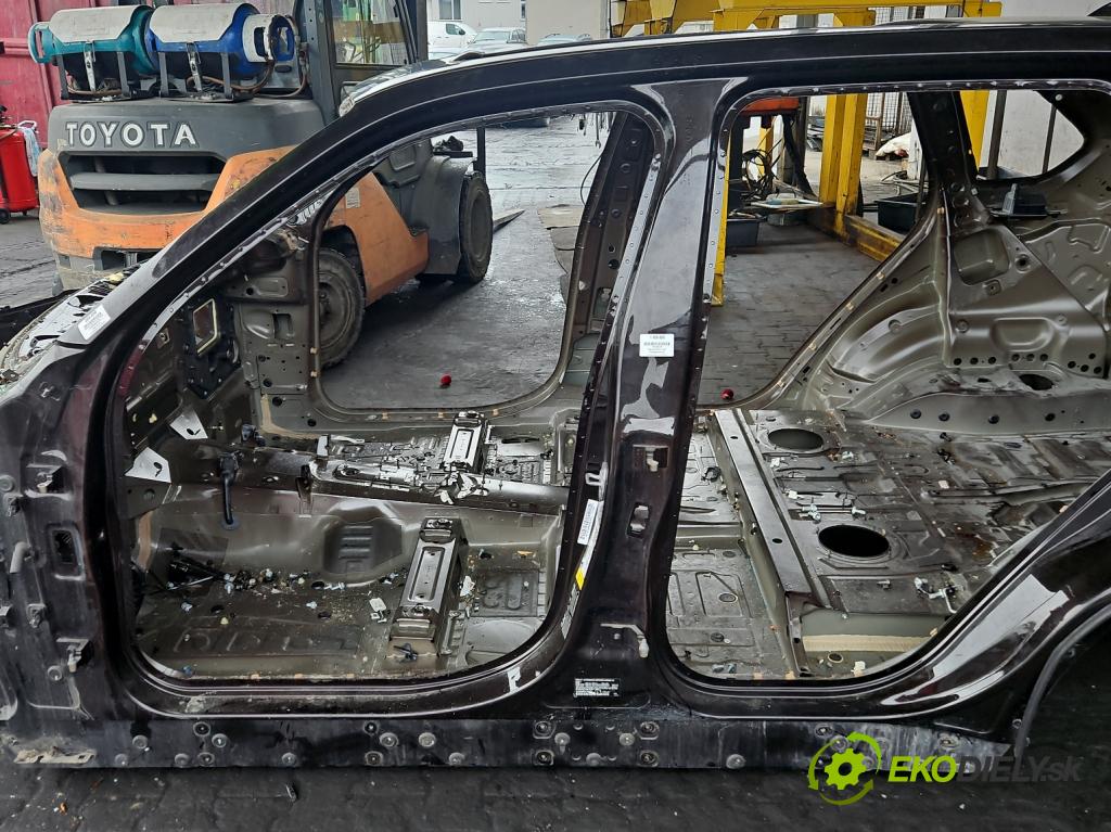 Bmw X5 F15 2013-2018 3.0 T N55 306KM automatic 225 kW 2979 cm3 5- práh levý  (Karoserie ostatní)