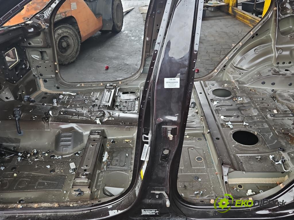 Bmw X5 F15 2013-2018 3.0 T N55 306KM automatic 225 kW 2979 cm3 5- práh levý  (Karoserie ostatní)