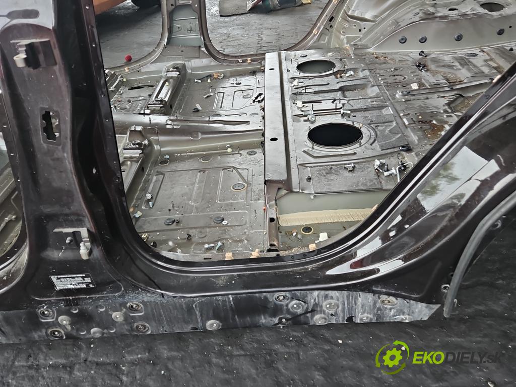 Bmw X5 F15 2013-2018 3.0 T N55 306KM automatic 225 kW 2979 cm3 5- práh levý  (Karoserie ostatní)