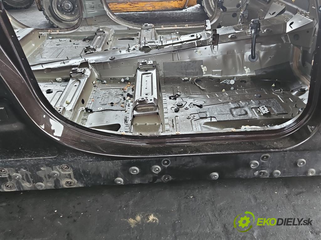 Bmw X5 F15 2013-2018 3.0 T N55 306KM automatic 225 kW 2979 cm3 5- Práh: pravý  (Karoséria ostatné)