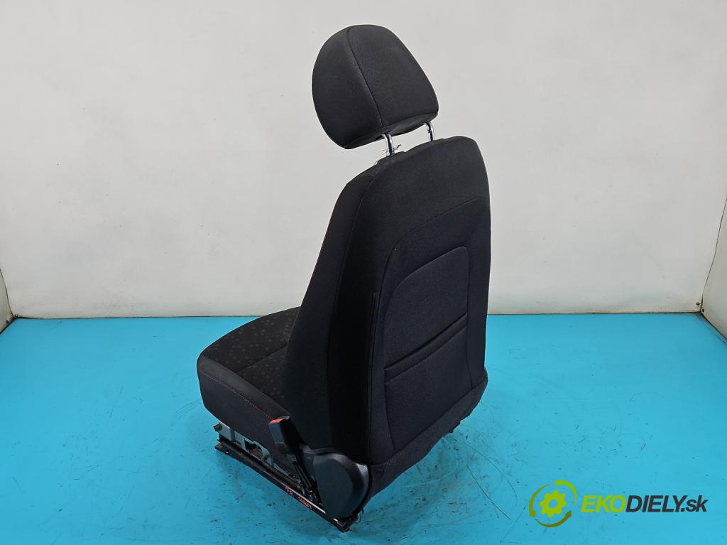 Hyundai i20 II 2014 -2020 1.2 16V 84KM manual 61,8 kW 1248 cm3 5- Sedačka pravý  (Sedadlo)