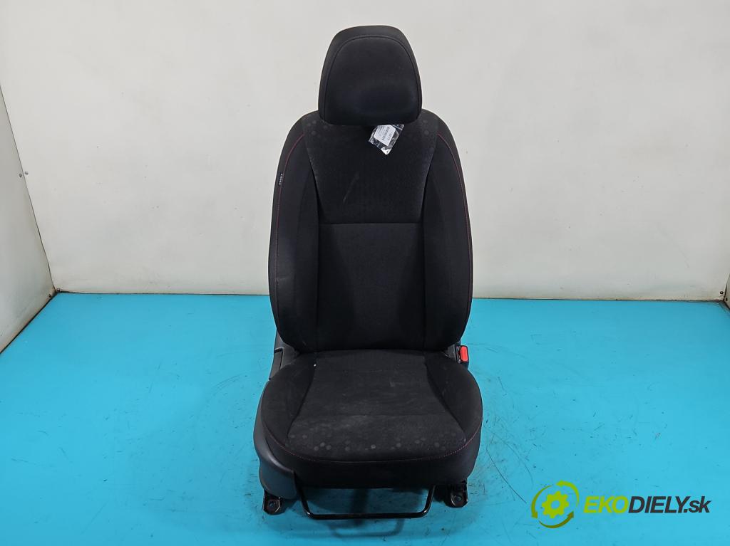 Hyundai i20 II 2014 -2020 1.2 16V 84KM manual 61,8 kW 1248 cm3 5- Sedačka pravý  (Sedadlo)