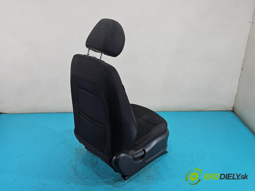 Hyundai i20 II 2014 -2020 1.2 16V 84KM manual 61,8 kW 1248 cm3 5- Sedačka pravý  (Sedadlo)