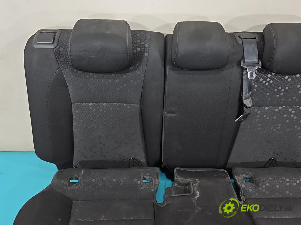 Hyundai i20 II 2014 -2020 1.2 16V 84KM manual 61,8 kW 1248 cm3 5- Pohovka: zadné  (Sedadlo)