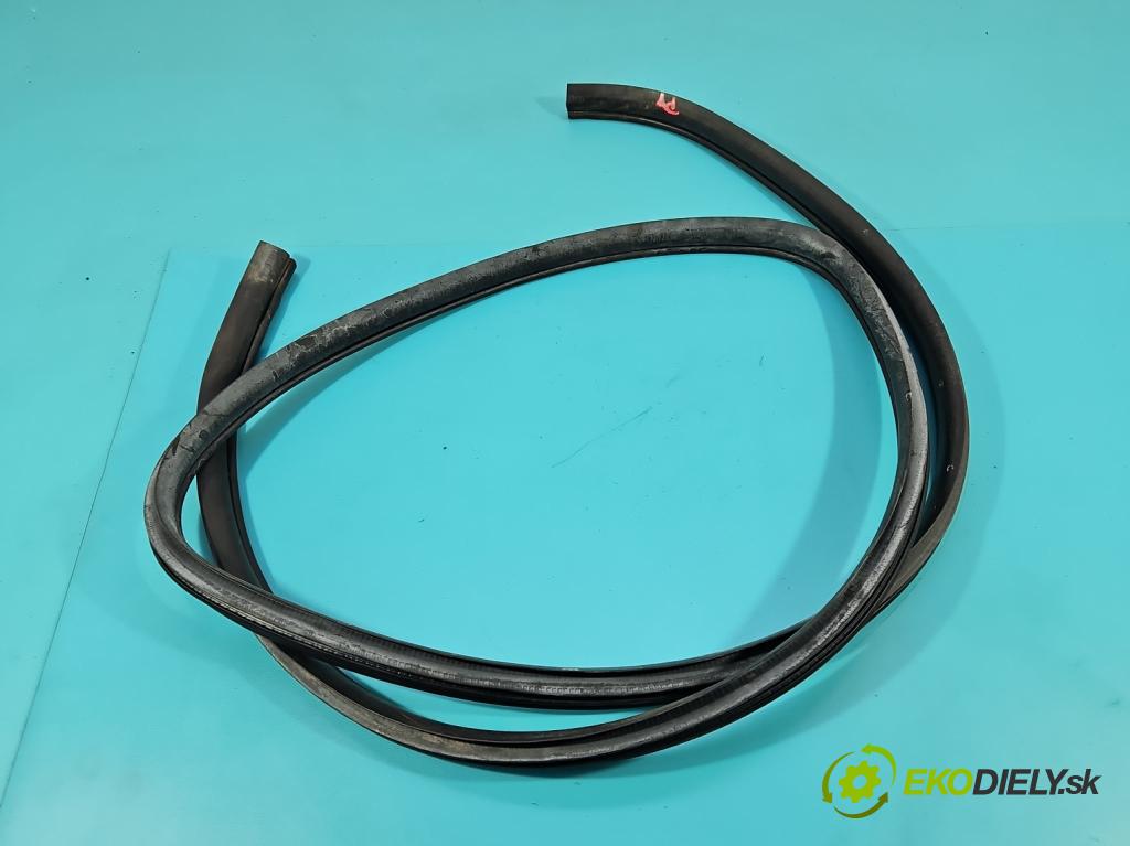 Subaru Forester IV SJ 2012-2018 2.0 D BOXER 147 hp manual 108 kW 1999 cm3 5- Těsnění: dveře zadní pravé 22050304 (Ostatní)