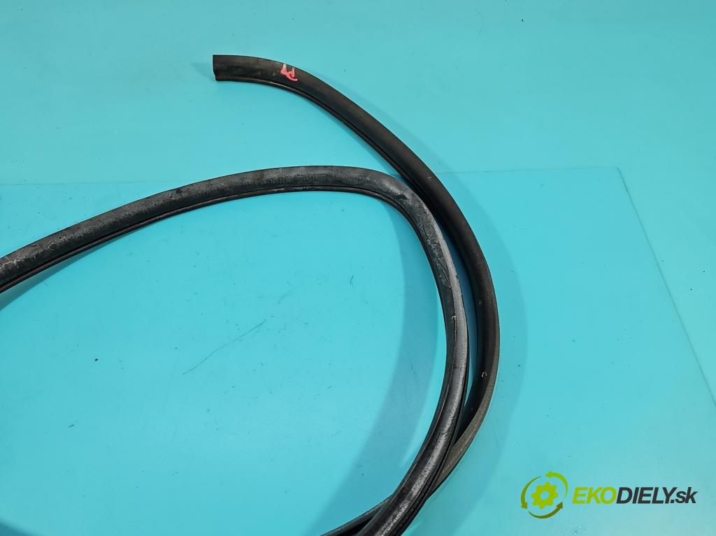 Subaru Forester IV SJ 2012-2018 2.0 D BOXER 147 hp manual 108 kW 1999 cm3 5- Těsnění: dveře zadní pravé 22050304 (Ostatní)