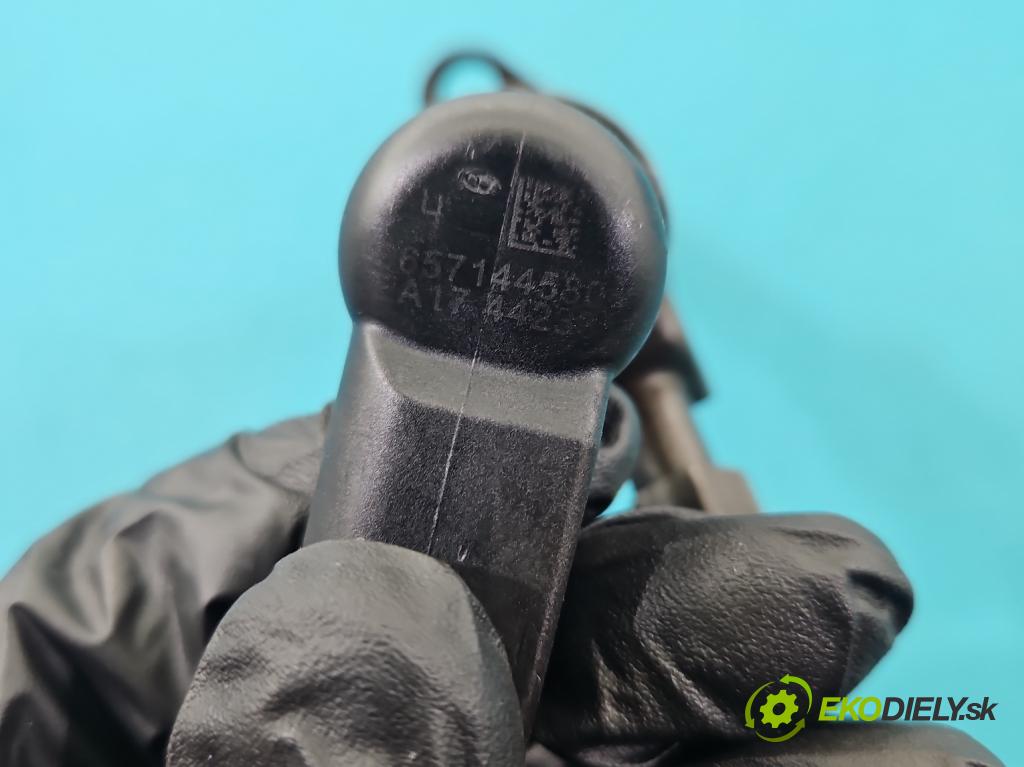 Peugeot 407 2.0 hdi 136 HP manual 100 kW 1997 cm3 5- vstrek 9657144580 (Vstrekovač paliva)