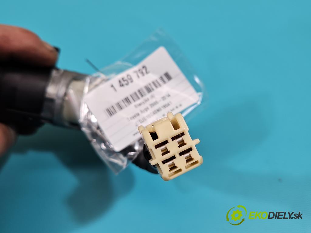 Toyota Aygo 2005-2014 1.0 VVti: 68 HP manual 50 kW 998 cm3 3- Spínačka  (Spínacia skrinka)