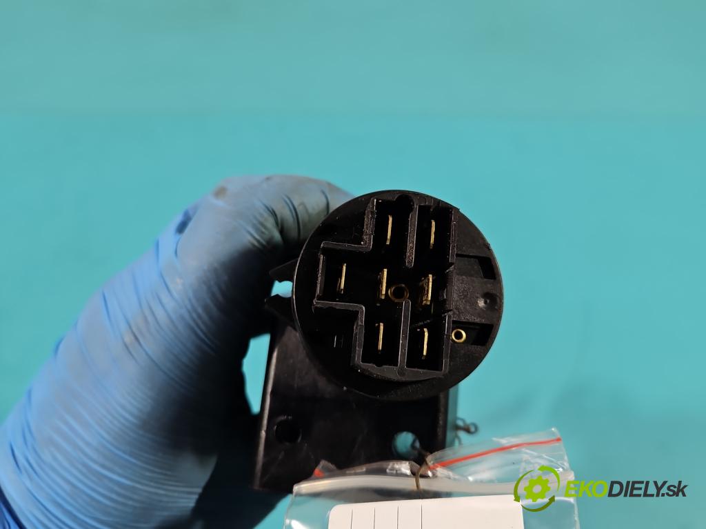 Fiat Punto I 1993-1999 1.2 75 HP manual 55 kW 1242 cm3 5- Spínačka  (Spínacia skrinka)