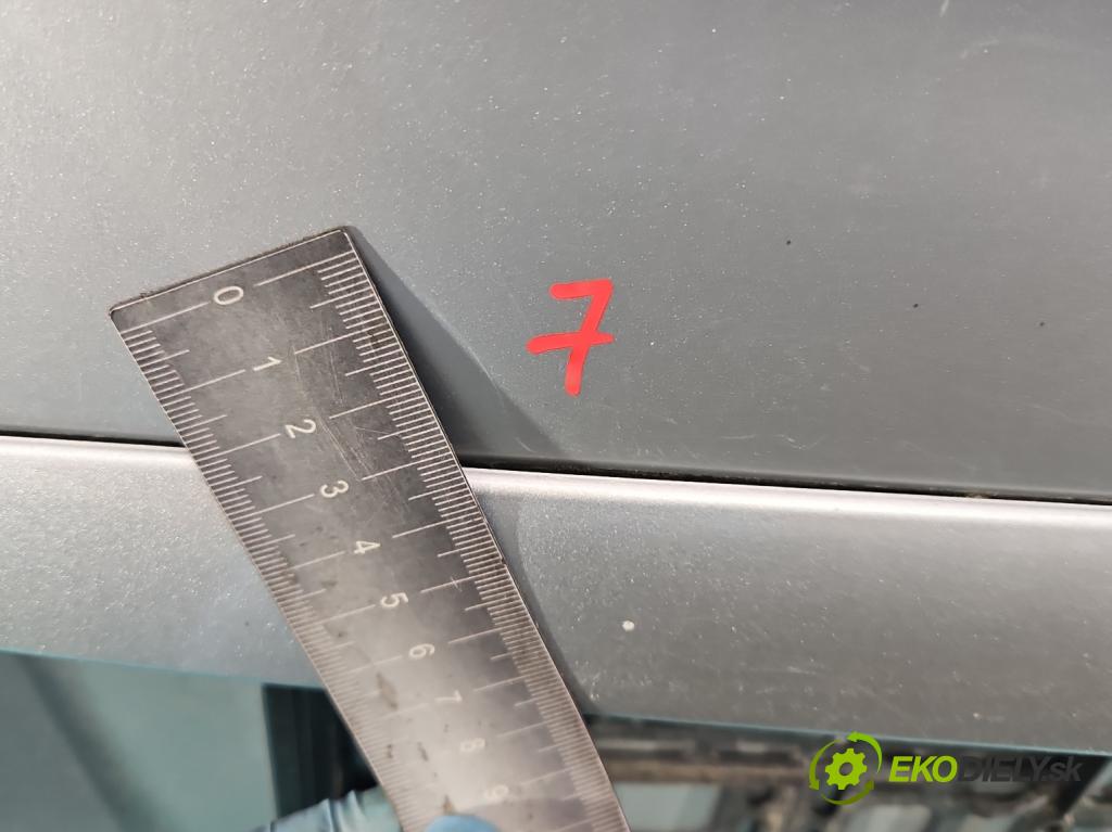 Toyota Corolla E12 2001-2009 2.0 D4D 110 hp manual 81 kW 1975 cm3 4- zadní kufrové dveře  (Zadní kapota (kufr))