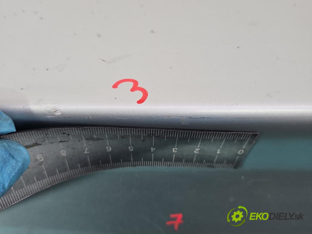 Toyota Corolla E12 2001-2009 2.0 D4D 110 hp manual 81 kW 1975 cm3 4- zadní kufrové dveře  (Zadní kapota (kufr))