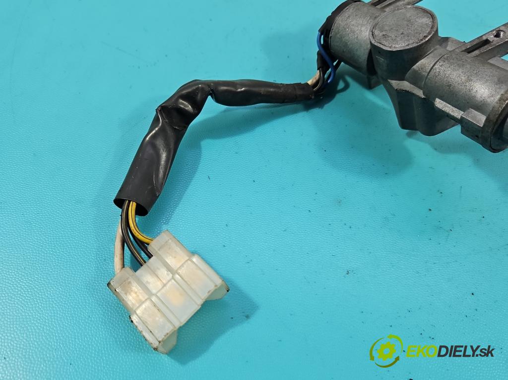 Daewoo Tico 0.8 plyn: 41 hp manual 30 kW 796 cm3 5- spínací skříňka  (Spínací skříňka)