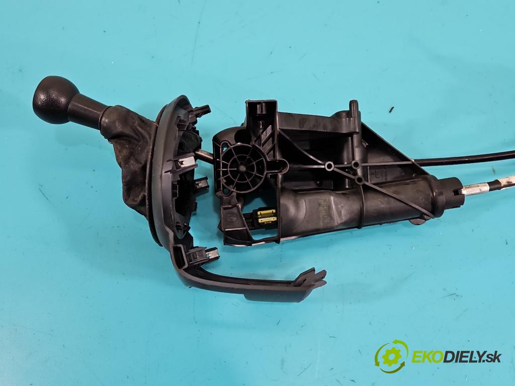 Peugeot Partner II 2008-2018 1.6 hdi 90 HP manual 66,2 kW 1560 cm3 5- Páka: Změny: stupeň,rýchlosť  (Rýchlostná páka (kulisa))