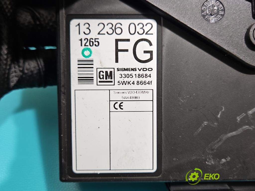 Opel Corsa C 2000-2006 1.0 12V 60 HP manual 44 kW 998 cm3 3- riadiaca jednotka motora 0261208393