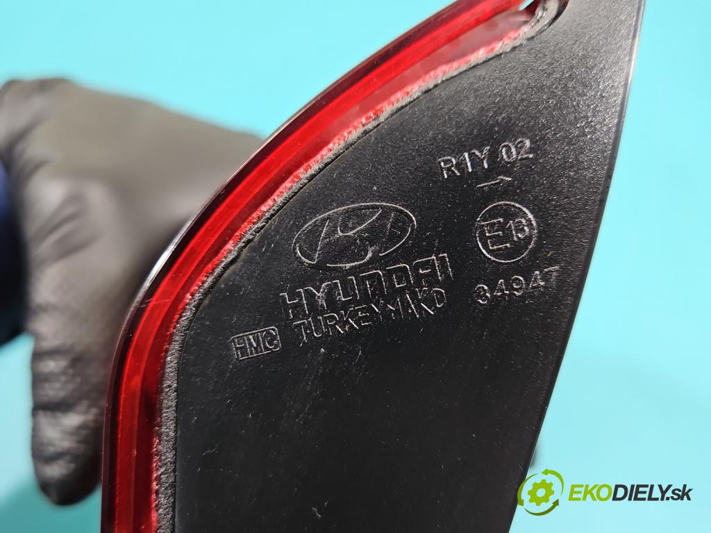 Hyundai i20 II 2014 -2020 1.2 16V 84KM manual 61.8 kW 1248 cm3 5- svetlo / reflektor zadné pravé 92404-C8600 (Kľučka dverí ostatné)