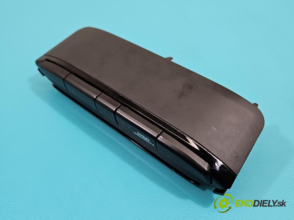 Hyundai i20 II 2014 -2020 1.2 16V 84KM manual 61,8 kW 1248 cm3 5- Zobrazit: 93700-C8030 (Prístrojová doska)