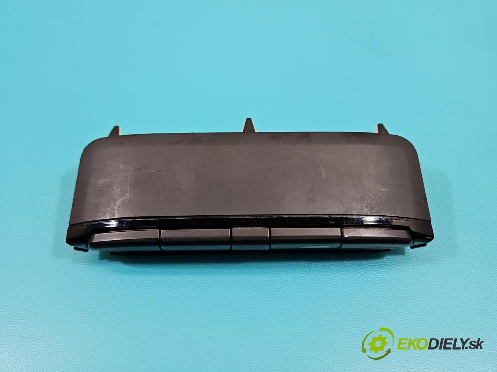 Hyundai i20 II 2014 -2020 1.2 16V 84KM manual 61,8 kW 1248 cm3 5- Zobrazit: 93700-C8030 (Prístrojová doska)