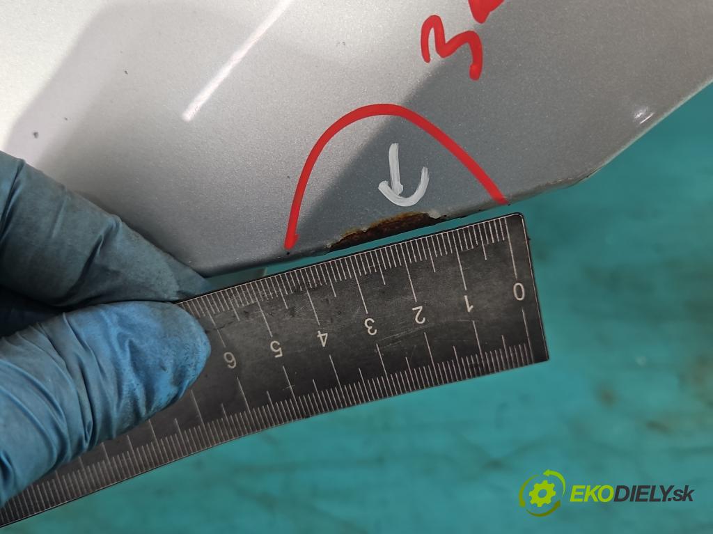 Toyota Corolla E12 2001-2009 2.0 D4D 110 hp manual 81 kW 1975 cm3 4- blatnik přední levý  (Levý přední blatník)