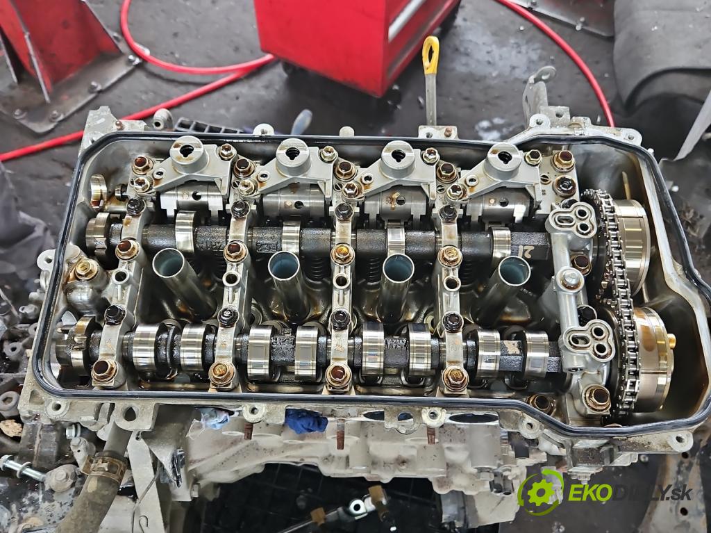 Toyota Auris II 2012-2018 1.6 16V 132 HP manual 97 kW 1598 cm3 5- motor benzín: 1ZR