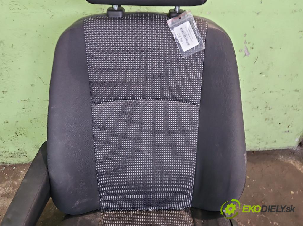 Mercedes Vito W639 2003-2014 2,2.0 cdi 136 HP manual 100 kW 2143 cm3 5- Sedačka ľavý  (Sedadlo)