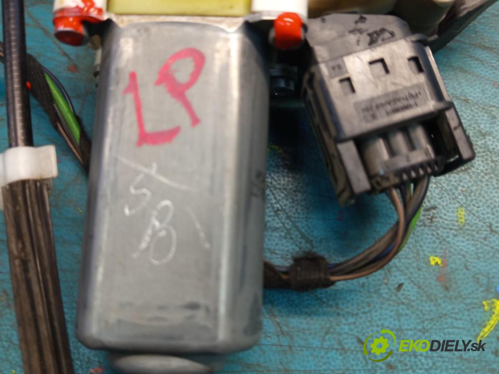 Mercedes Vito W639 2003-2014 2.2 cdi 651900 136 HP manual 100 kW 2143 cm3 5- mechanizmus okna predné ľavý