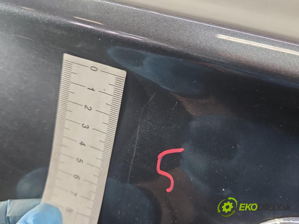 Audi A8 D3 2002-2009 3.0 tdi 211KM automatic 155 kW 2967 cm3 4- zadní kufrové dveře  (Zadní kapota (kufr))