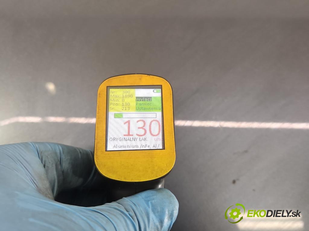 Audi A8 D3 2002-2009 3.0 tdi 211KM automatic 155 kW 2967 cm3 4- zadní kufrové dveře  (Zadní kapota (kufr))