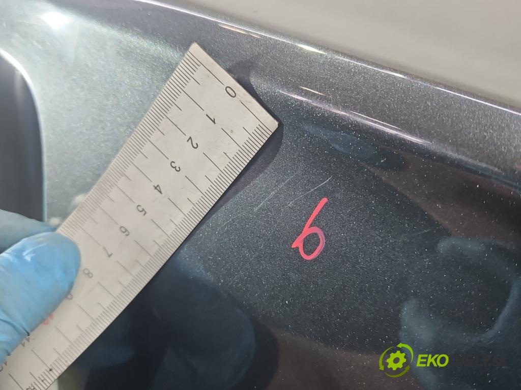 Audi A8 D3 2002-2009 3.0 tdi 211KM automatic 155 kW 2967 cm3 4- zadní kufrové dveře  (Zadní kapota (kufr))