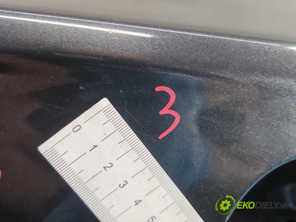 Audi A8 D3 2002-2009 3.0 tdi 211KM automatic 155 kW 2967 cm3 4- zadní kufrové dveře  (Zadní kapota (kufr))