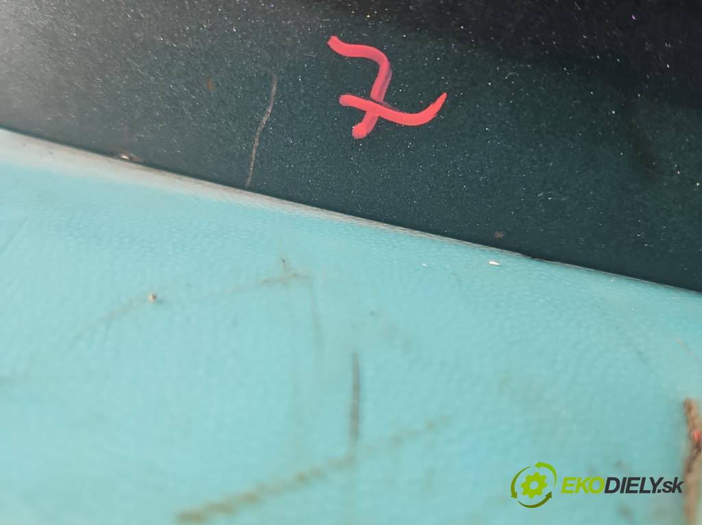 Audi A8 D3 2002-2009 3.0 tdi 211KM automatic 155 kW 2967 cm3 4- zadní kufrové dveře  (Zadní kapota (kufr))