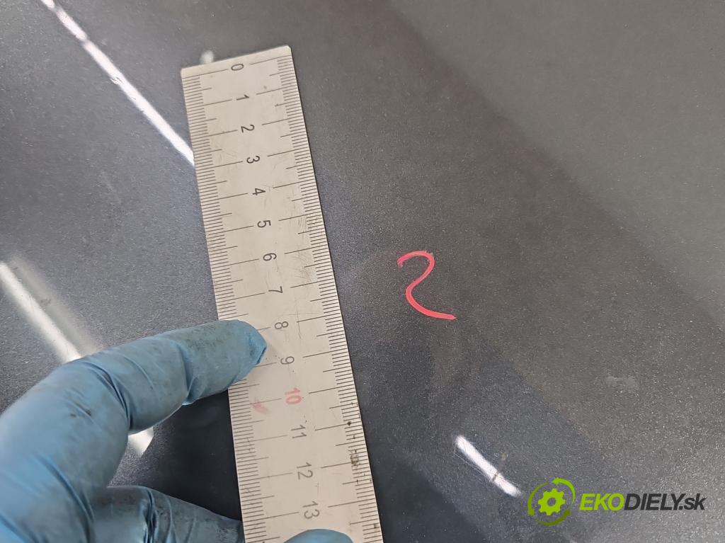 Audi A8 D3 2002-2009 3.0 tdi 211KM automatic 155 kW 2967 cm3 4- zadní kufrové dveře  (Zadní kapota (kufr))