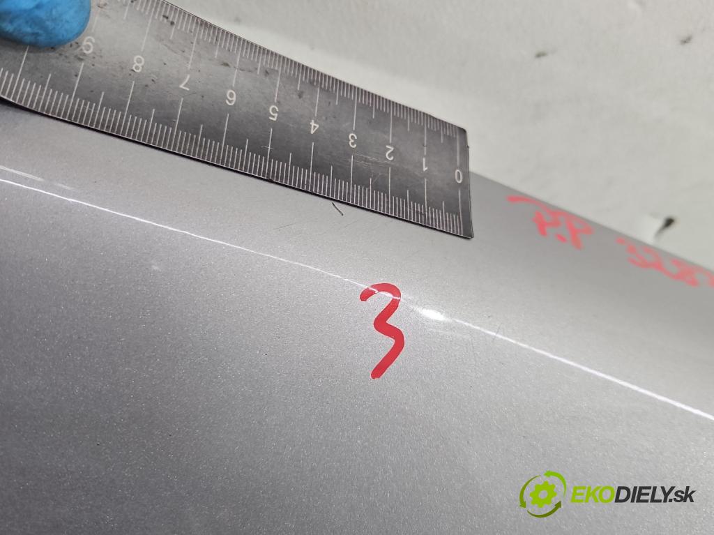 Hyundai Terracan 2.9 CRDi 163 hp manual 120 kW 2902 cm3 5- blatnik přední pravý  (Klika dveří ostatní)