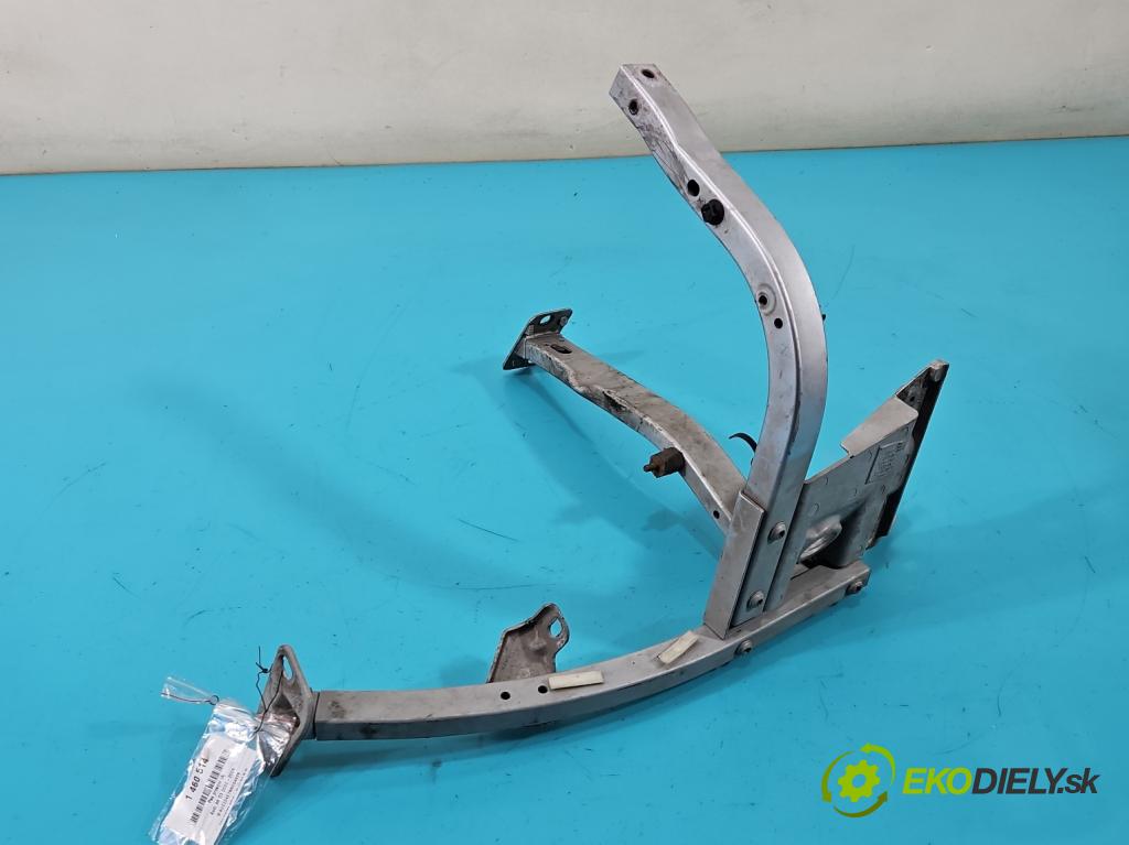 Audi A8 D3 2002-2009 3.0 tdi 211KM automatic 155 kW 2967 cm3 4- stěna přední 4E0821138F (Výztuhy přední)