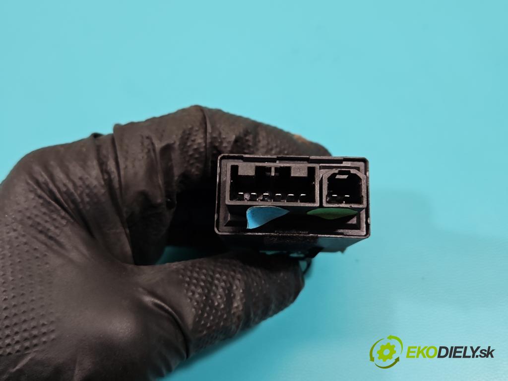 Audi A8 D3 2002-2009 3.0 tdi 211KM automatic 155 kW 2967 cm3 4- řídící jednotka 4E0907623