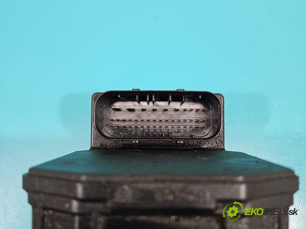 Audi A8 D3 2002-2009 3.0 tdi 211KM automatic 155 kW 2967 cm3 4- čerpadlo abs 4E0614517BQ (Pumpa ABS)