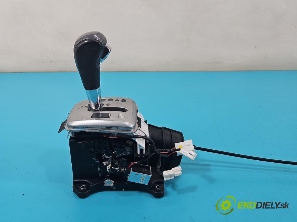 Chevrolet Captiva 2.0 VCDI 150 HP automatic 110 kW 1991 cm3 5- Páka: Změny: stupeň,rýchlosť  (Rýchlostná páka (kulisa))